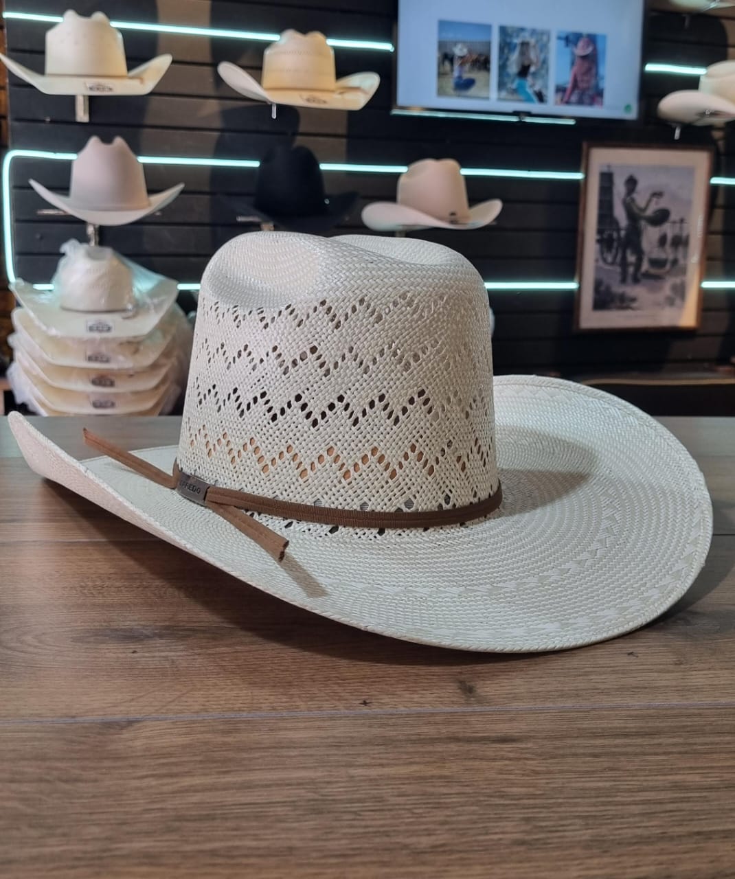 Sombrero Zig-Zag Minnick