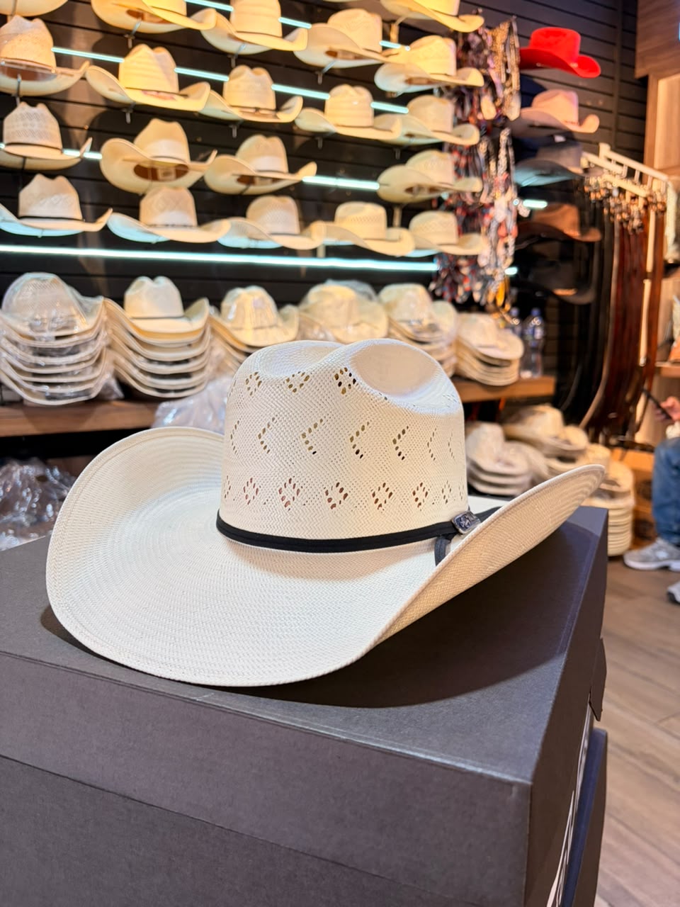Sombrero Rombos Flecha Fino